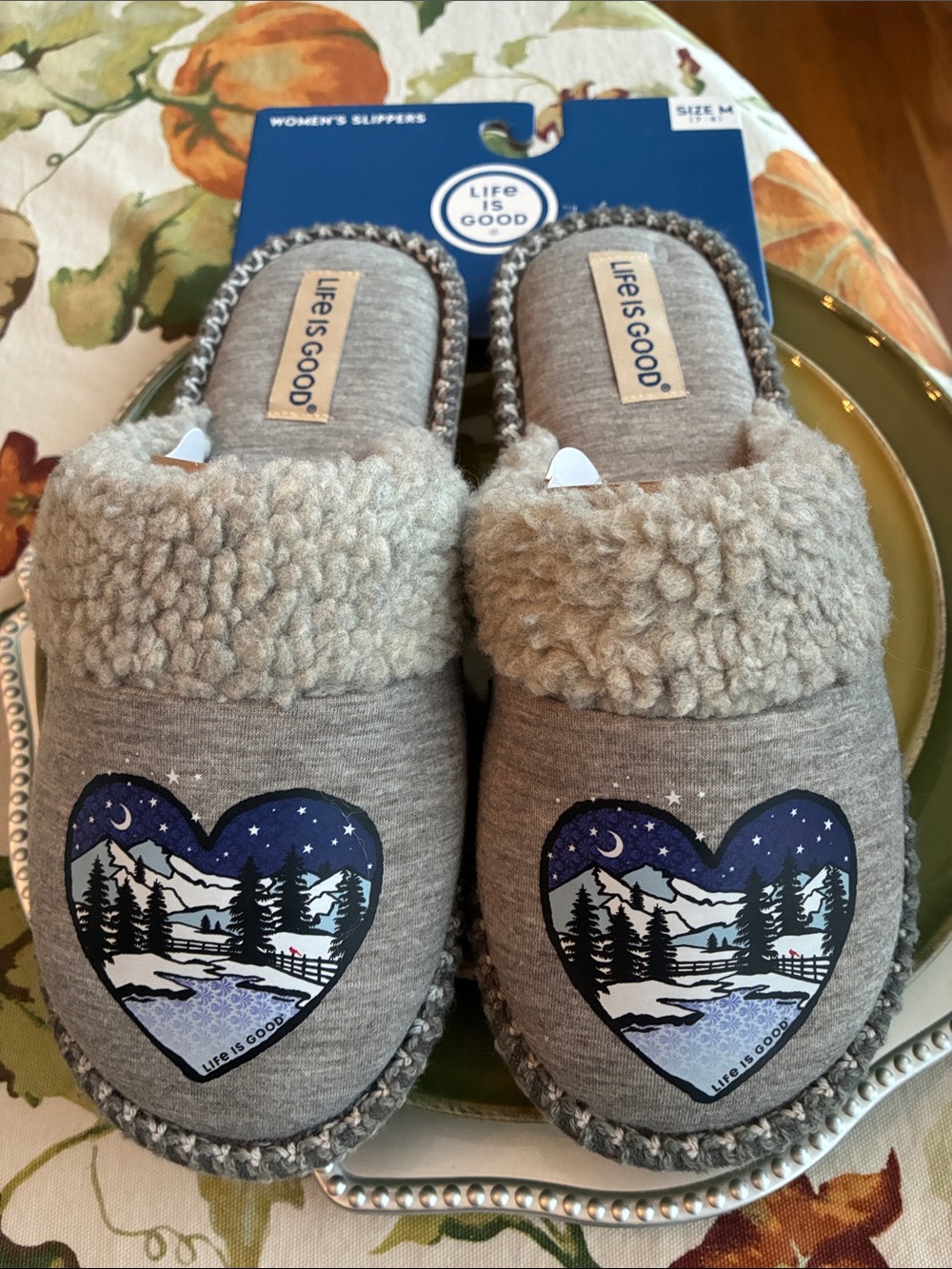 Life Is Good Grey Women's Sherpa Slippers with Scenic Heart Graphic Size Medium